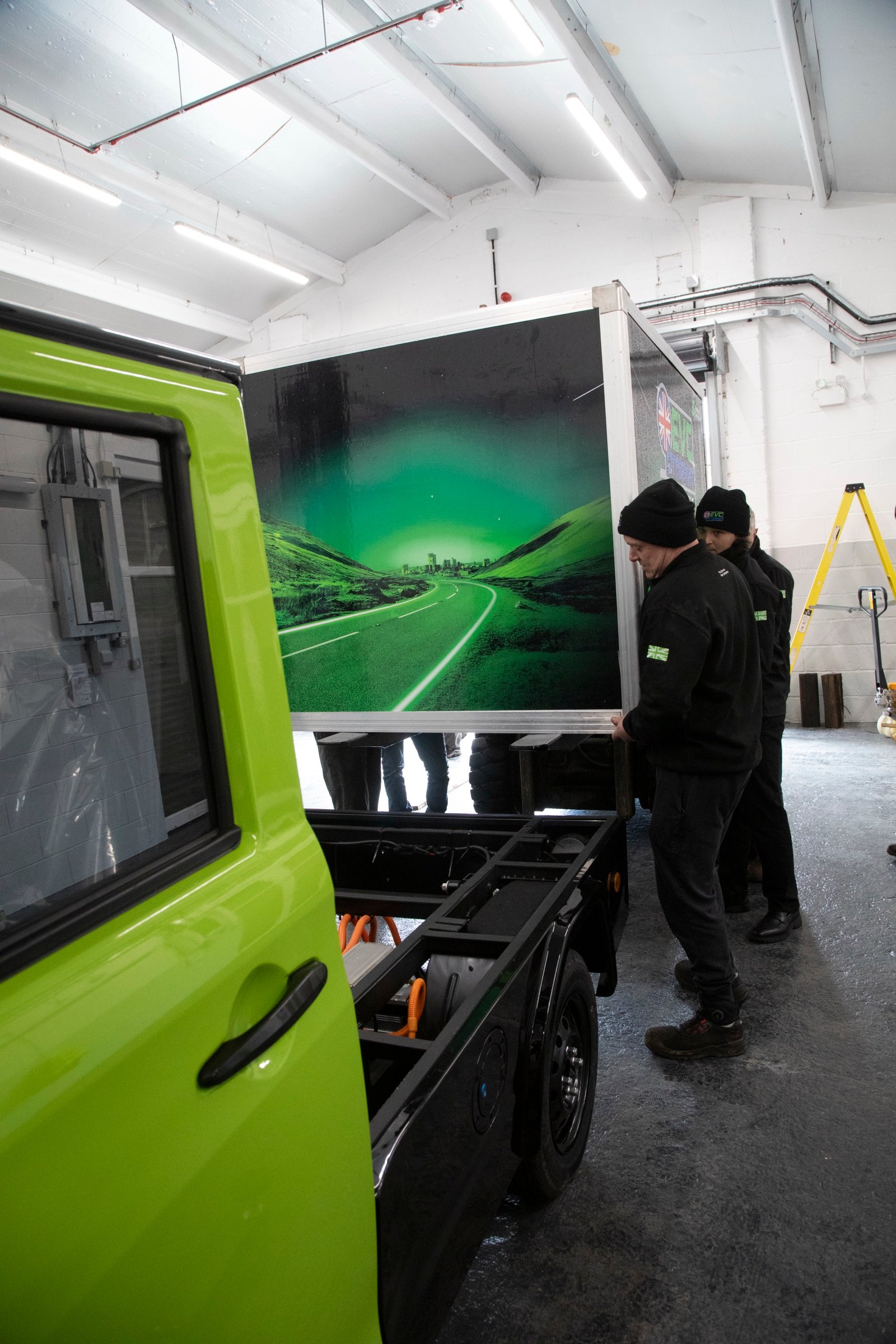 Box body being installed onto CitySprint chassis
